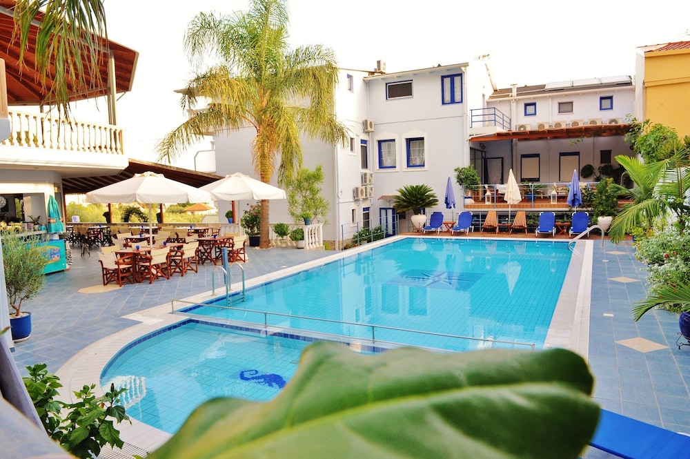 Mesogeios2000 Hotel