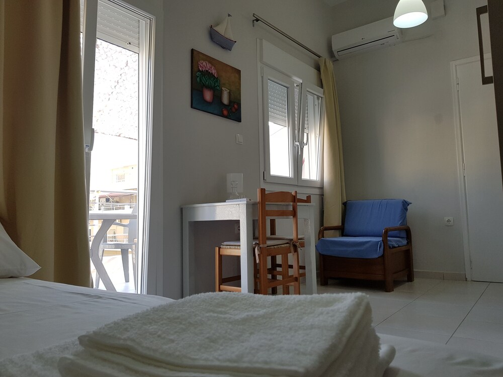 HERAKLION OLD PORT APARTMENTS