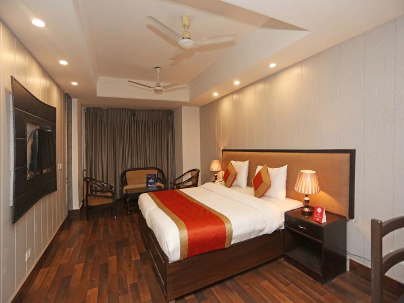 OYO 11451 Hotel Auston