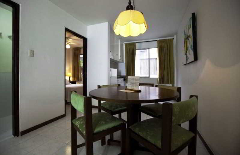 Travelers Suites Edificio Rayda