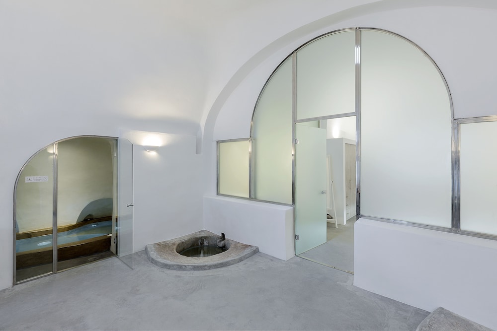 Alluvial Santorini Suites 2 *