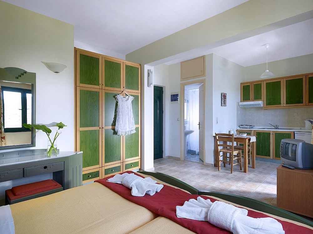 ERIVOLOS HOTEL APARTMENTS