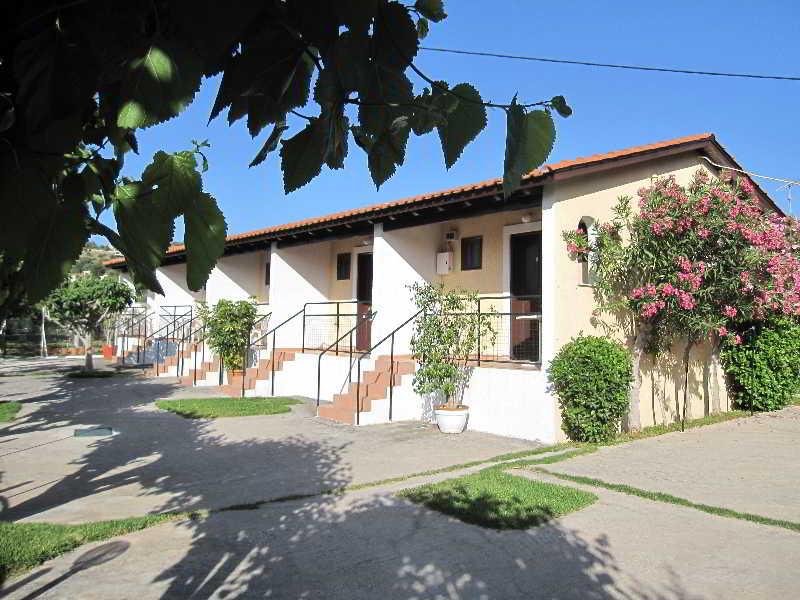 Alexandra Makris Gialos Studios