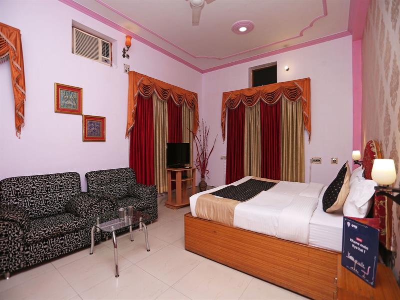 OYO Flagship 120 Cantonment