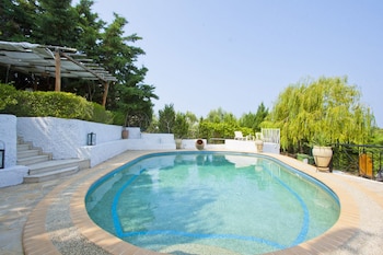 Bozis Private Pool Villa, Siviri 3 *