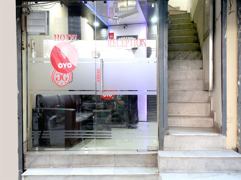 OYO 11642 Hotel Golden Grand