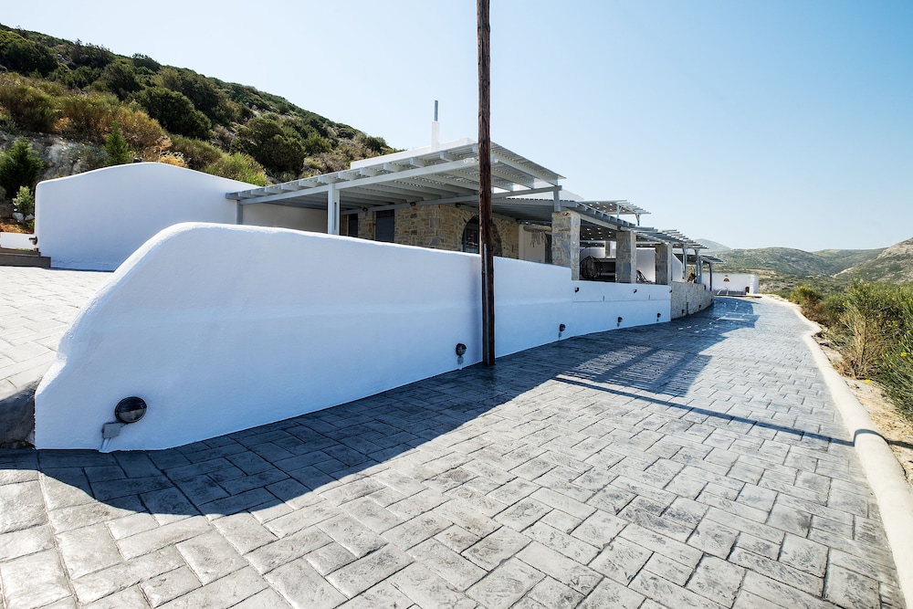 Paros Nereids Villas