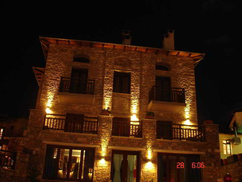 Maritsas Hotel & Suites