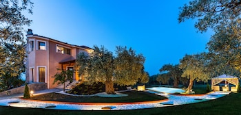 Fokas Luxury Villa