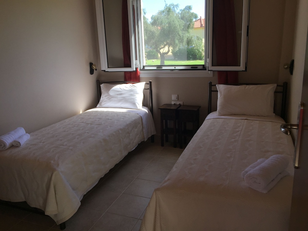 AnthosGuestHouses 2 *
